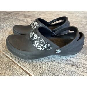 Crocs Mercy Work Clogs Size 8 Floral Paisley Mules Professional Shoes Sandals